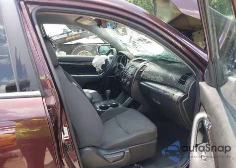 2011 Kia Sorento Lx z USA, uszkodzony, nr VIN 5XYKT4A14BG184077